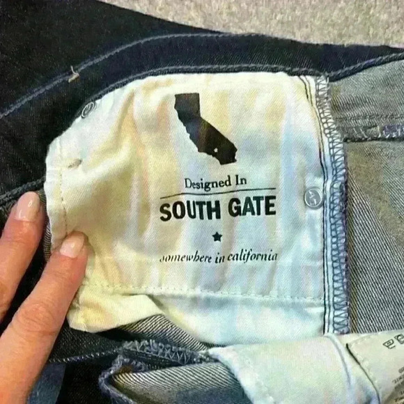 AG Jeans, The Farrah Skinny Ankle, High Rise Skinny Ankle. Size 26R. - Picture 13 of 13